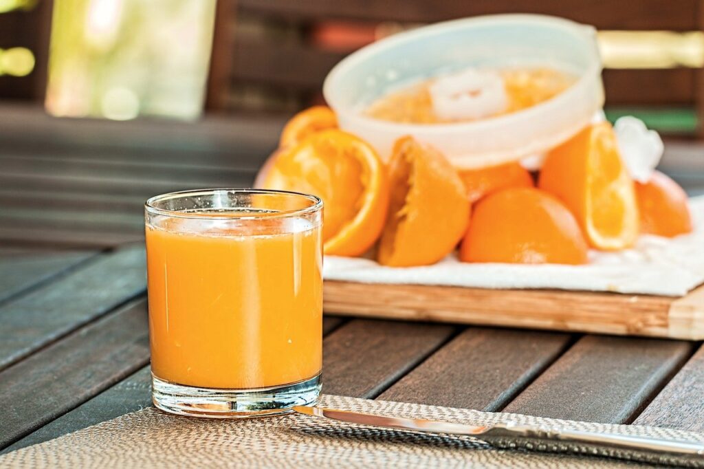 Fresh orange juice, squeezed, refreshing