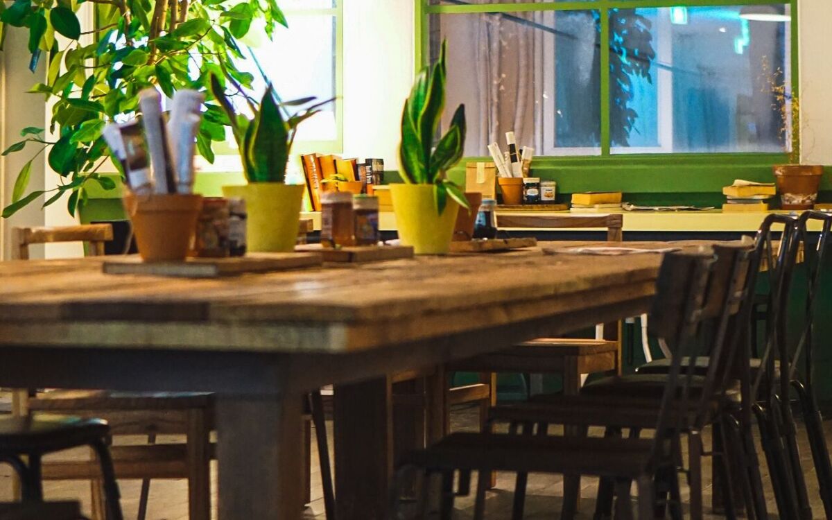 coffee shop, tables, chairs