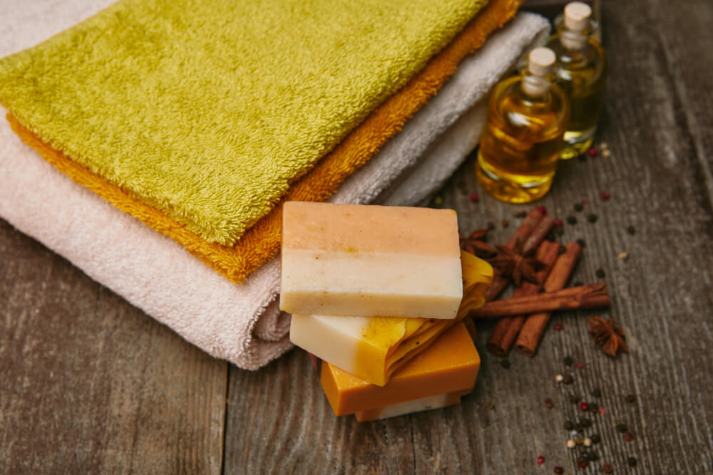 3 dry towels with soap
