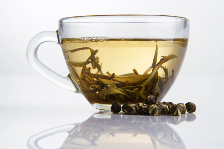 How much caffeine is in white tea?