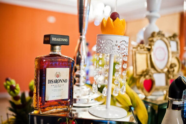 Can you put disaronno in coffee?