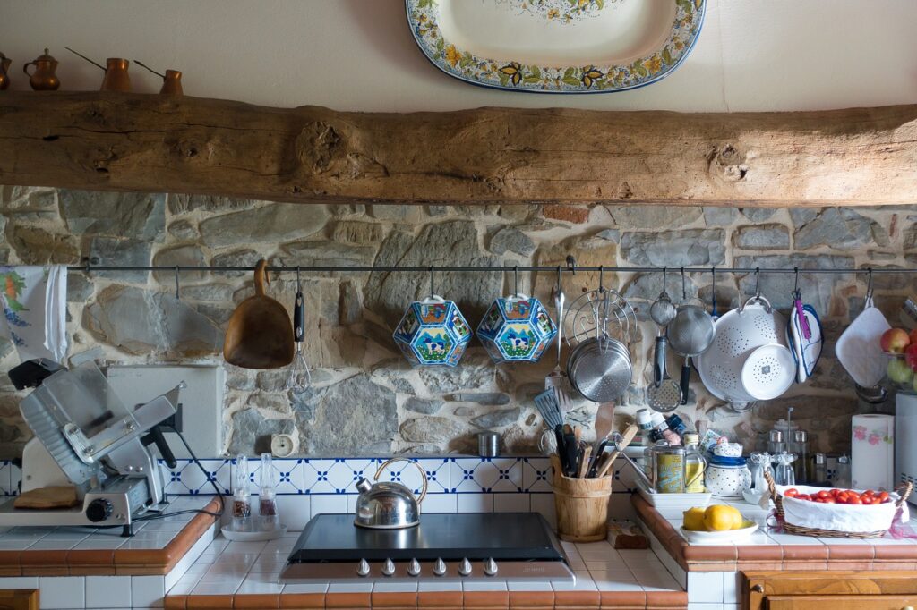 kitchen, tuscan, wooden beams-972934.jpg