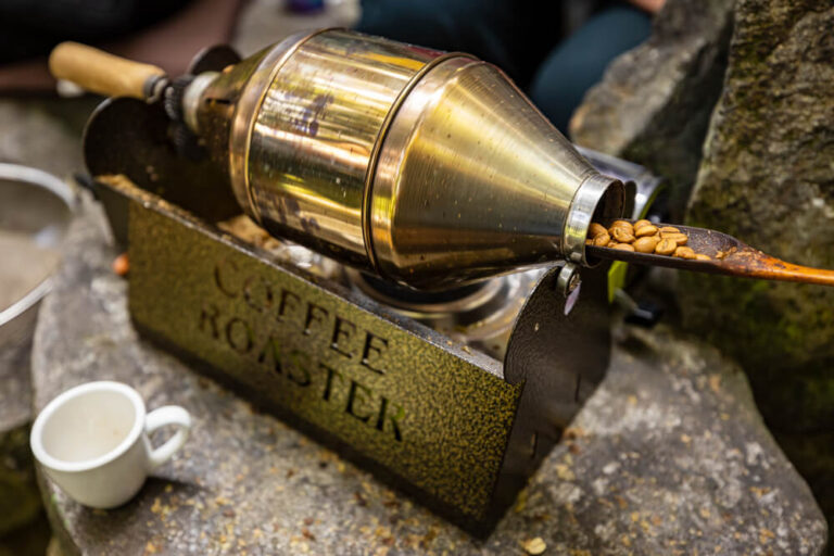 Coffee roasting with a small roaster at home - best coffee roasters