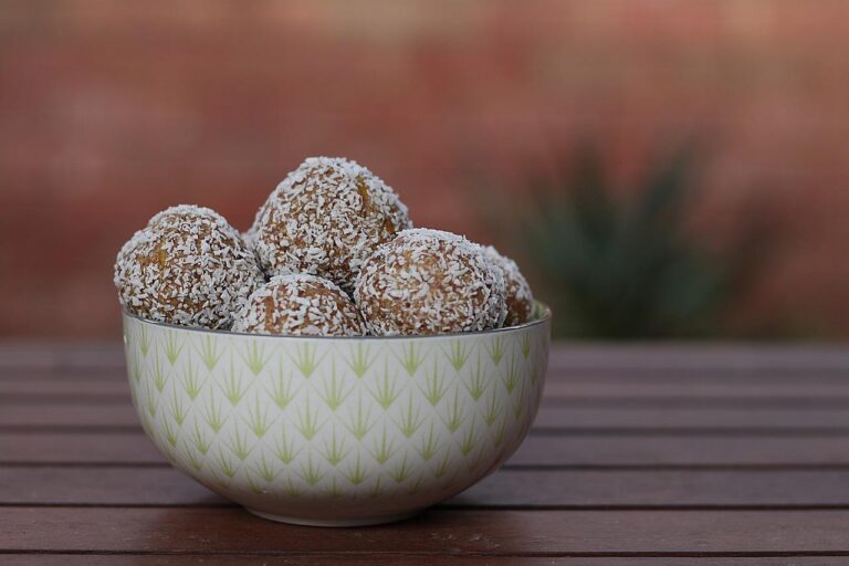Chocolate coffee protein balls recipe