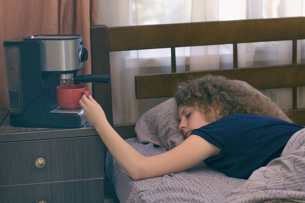 A girl who can not wake up without a cup of coffee
