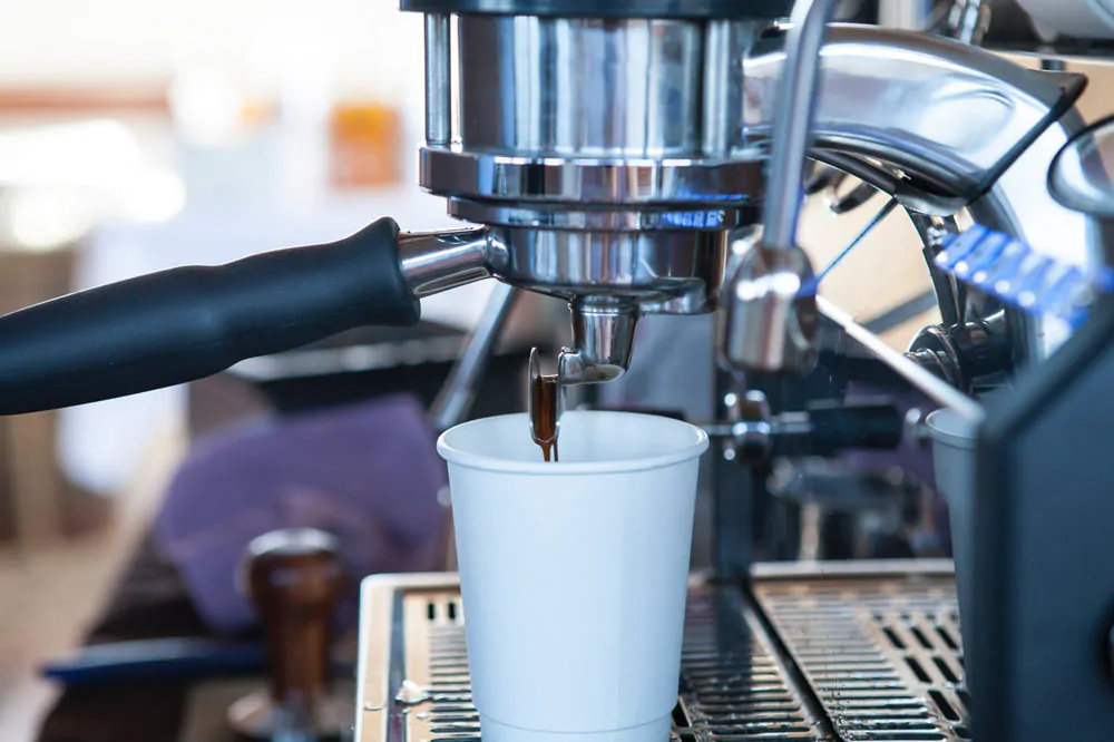 coffee maker with grinder