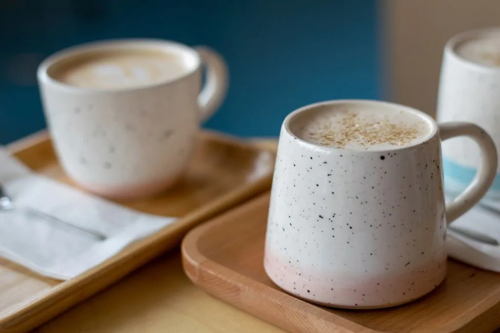 coffee mugs with a little bit of scratches