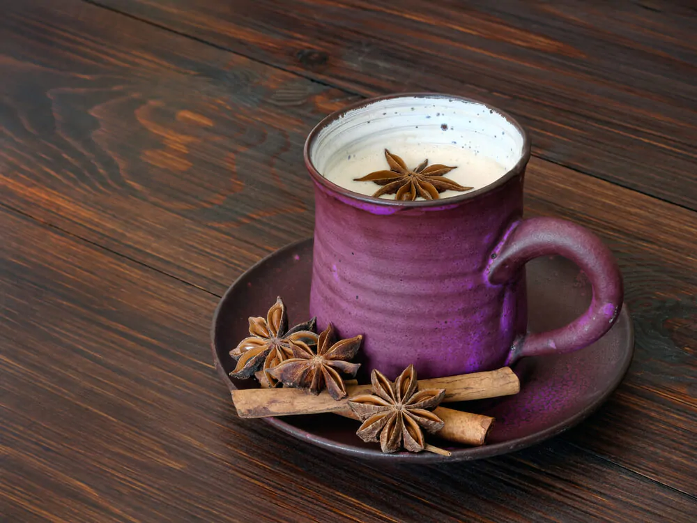 Does chai tea latte have caffeine?