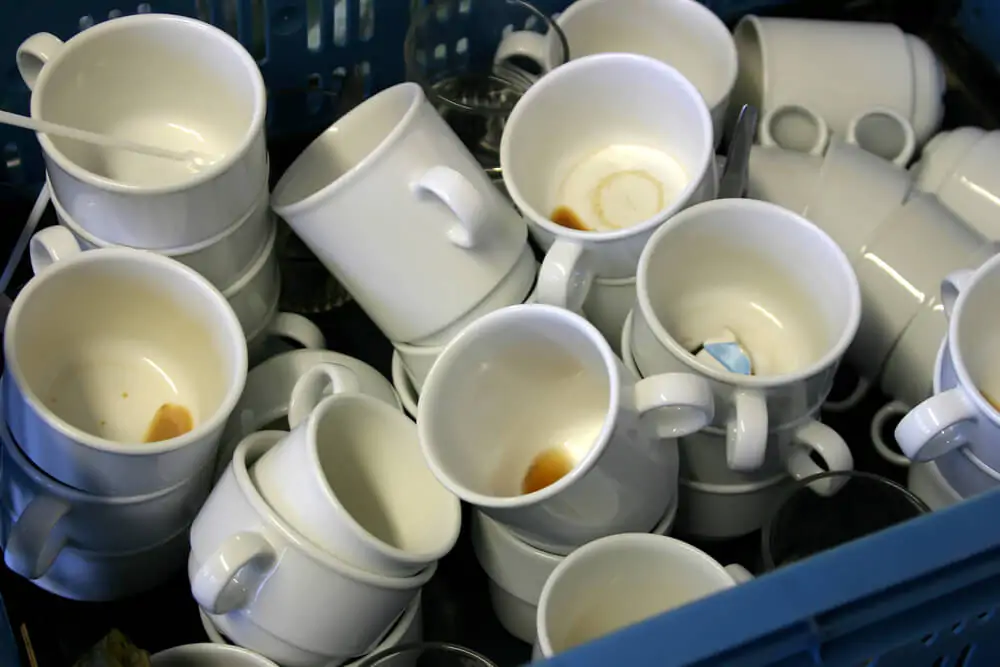 how to remove tea stains from cups
